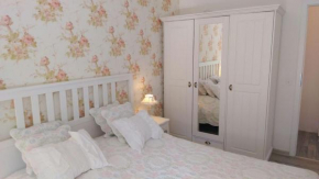  Romantic Style Apartment Berlin  Берлин